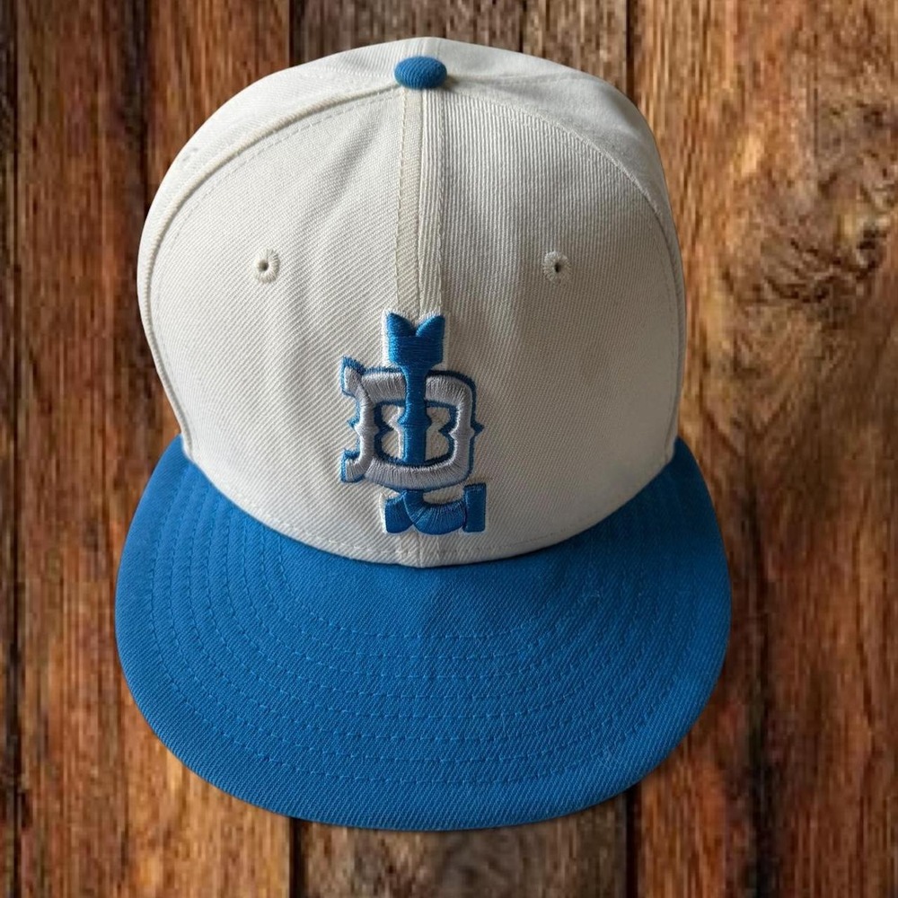 New Era Mens Detroit Lions 75th Anniversary 59FIFTY Fitted Hat Cream Blue Size 7